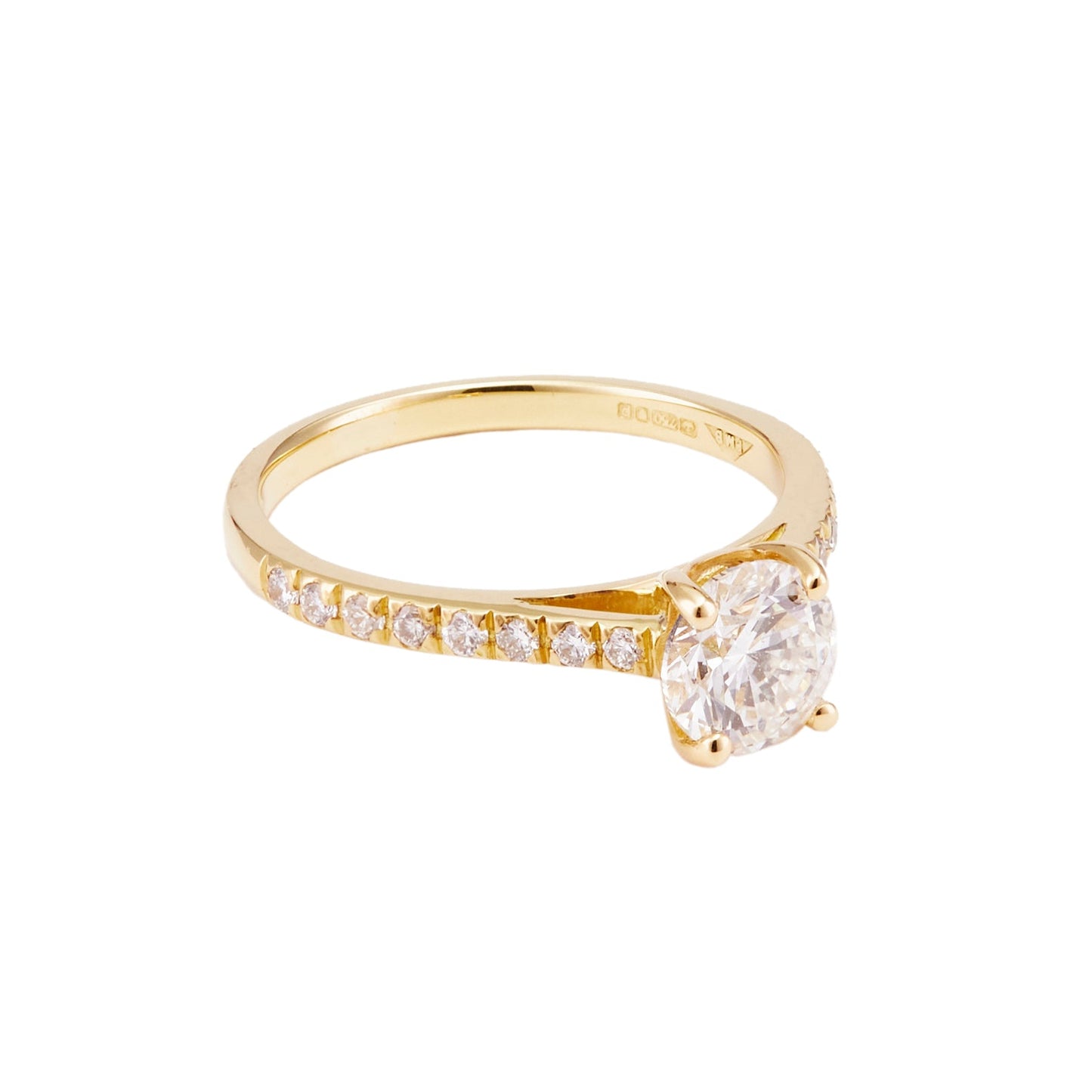 Round Brilliant Diamond Ring Shoulders