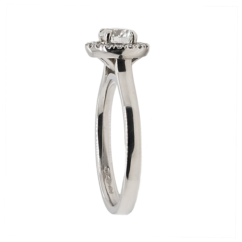 Round Brilliant Halo Ring