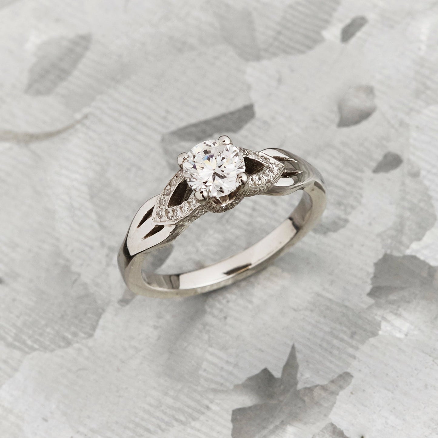 Brilliant Round Diamond Ring With Split Shank