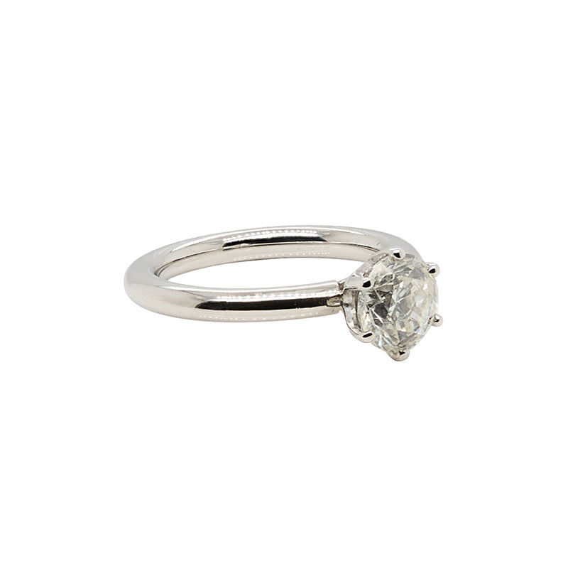 Round Brilliant Ring